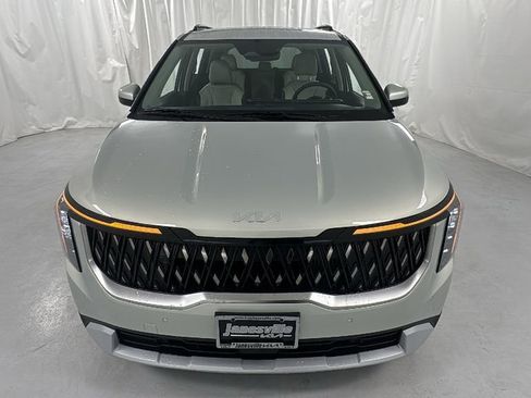 New 2026 Kia Carnival EX FWD image 8