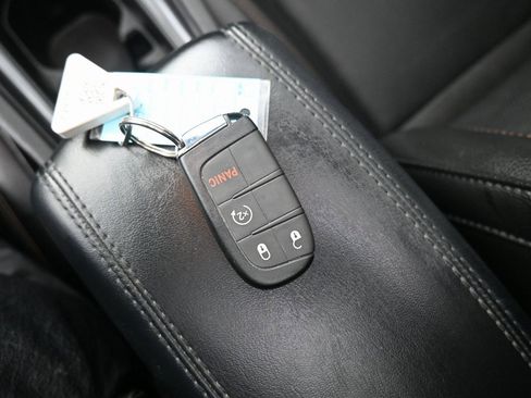 Used 2022 Jeep Compass Latitude w/ Sun and Sound Group image 11