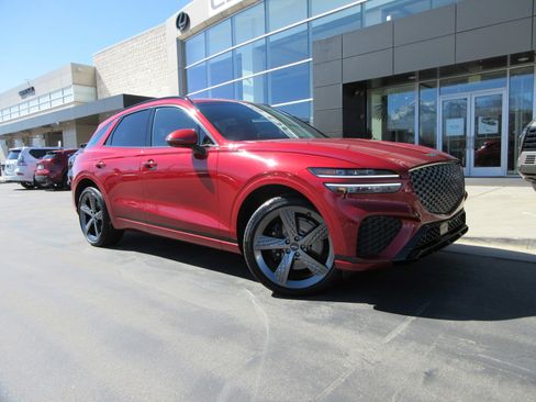 Used 2023 Genesis GV70 3.5T Sport w/ Sport Prestige Package AWD/4WD image 14