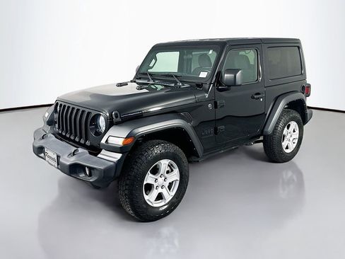 Used 2022 Jeep Wrangler Sport S image 3