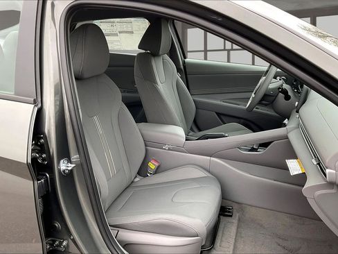 New 2026 Hyundai Elantra Sport image 10