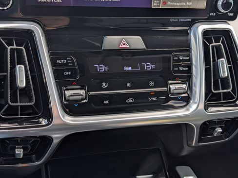 Certified 2023 Kia Sorento SX AWD/4WD image 23