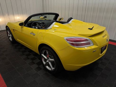Used 2007 Saturn Sky w/ Premium Trim Pkg RWD image 2