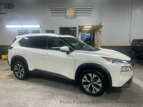 Used 2021 Nissan Rogue SV AWD/4WD image 2