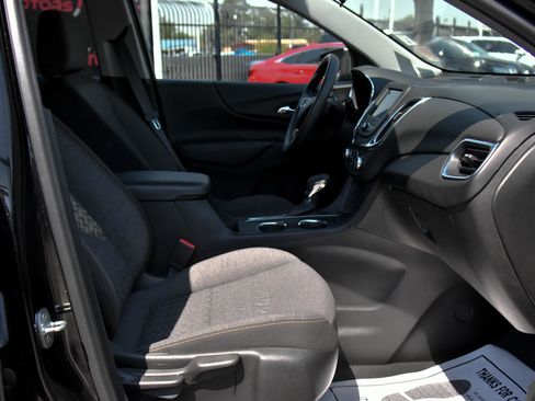 Used 2022 Chevrolet Equinox LT image 42