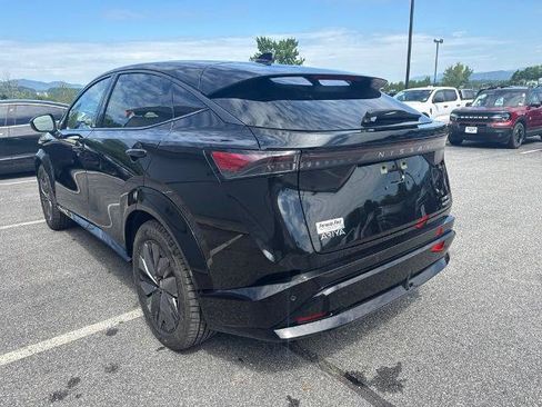 Used 2025 Nissan Ariya AWD image 5