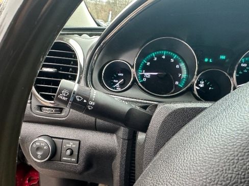 Used 2014 Buick Enclave Leather w/ LPO, Cargo Convenience Pkg image 21