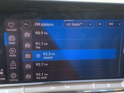 Used 2022 Volkswagen Golf R AWD/4WD image 24