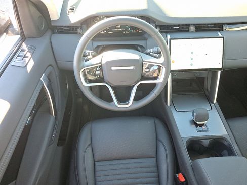 Used 2025 Land Rover Discovery Sport S image 11