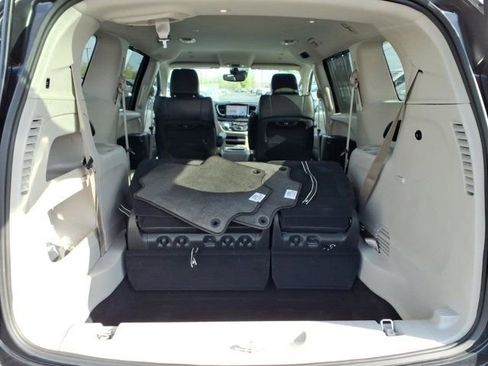 Used 2024 Chrysler Pacifica Touring-L FWD image 29
