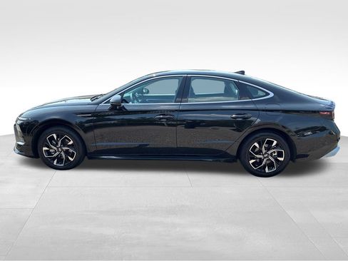 Used 2024 Hyundai Sonata SEL FWD image 2