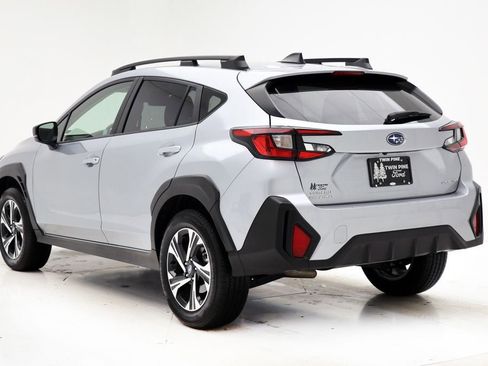 Used 2024 Subaru Crosstrek 2.0i Premium image 6
