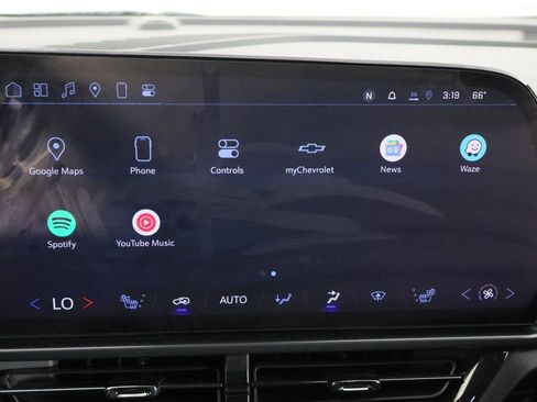 Used 2024 Chevrolet Equinox EV RS w/ LPO, Trailering Package image 33