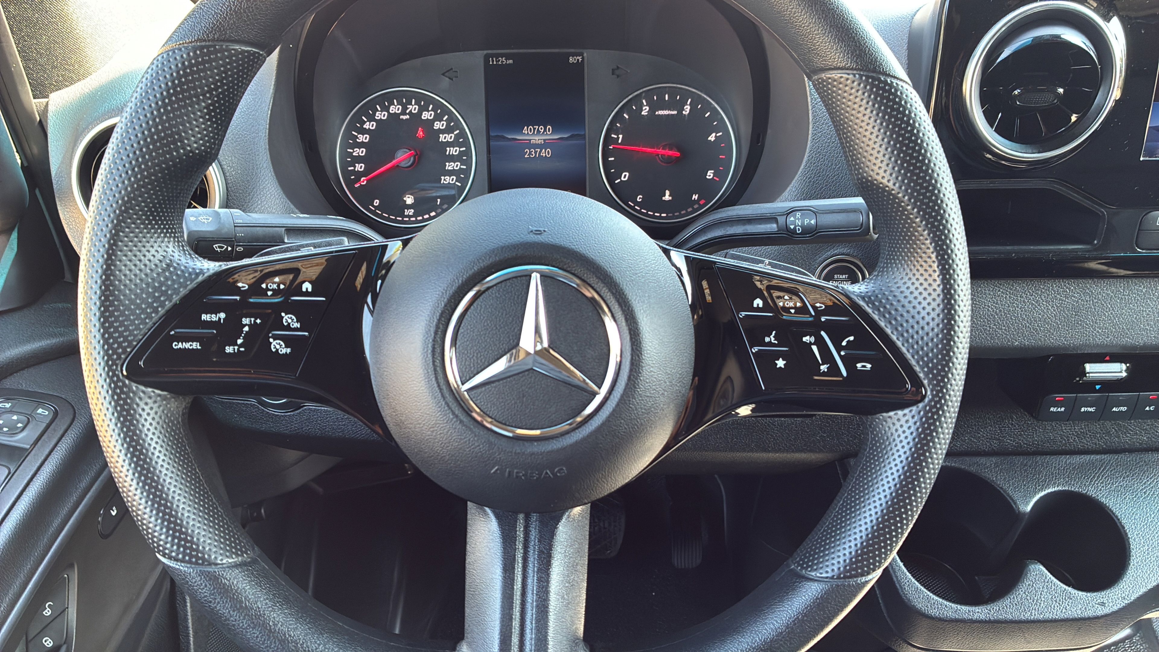 Used 2025 Mercedes-Benz Sprinter 2500 image 10