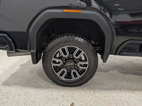 Used 2021 GMC Sierra 2500 AT4 w/ AT4 Premium Plus Package AWD/4WD image 14