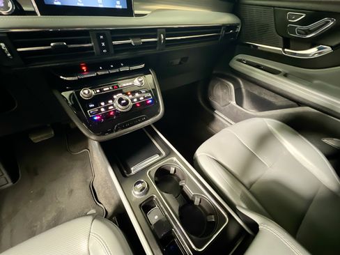 Used 2020 Lincoln Corsair FWD image 26