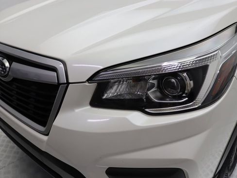 Used 2019 Subaru Forester Premium image 3