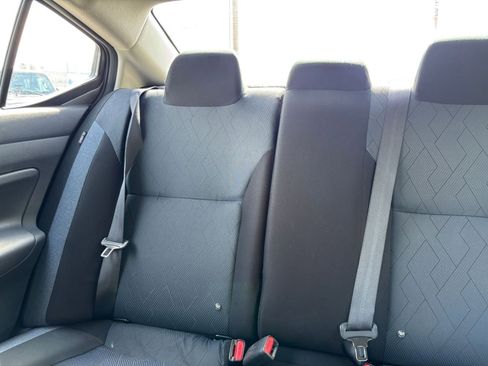Used 2025 Nissan Versa SV FWD image 37