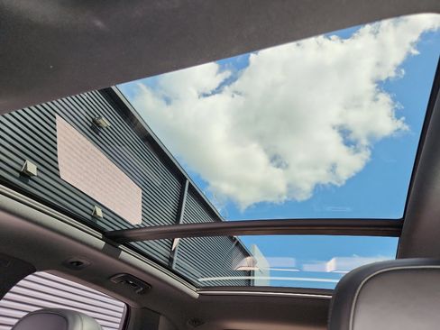 Certified 2020 Porsche Cayenne image 35