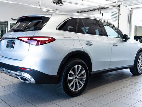 Used 2025 Mercedes-Benz GLC 300 4MATIC image 6