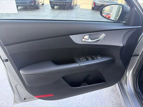 Used 2024 Kia Forte LXS FWD image 7