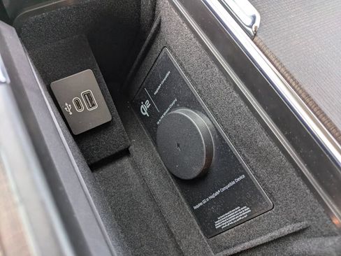 New 2027 Lincoln Navigator Premiere RWD image 26