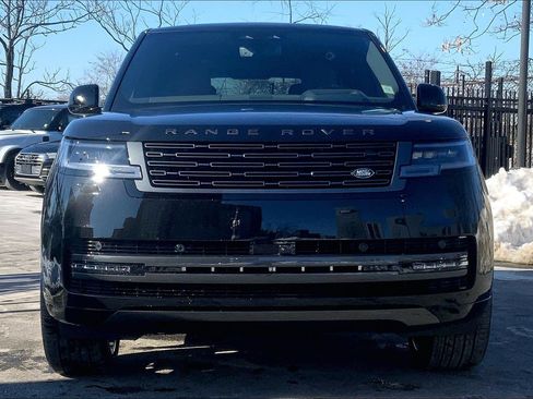 New 2026 Land Rover Range Rover SE image 3