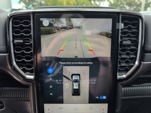 New 2025 Ford Ranger Lariat w/ FX4 Off-Road Package image 22