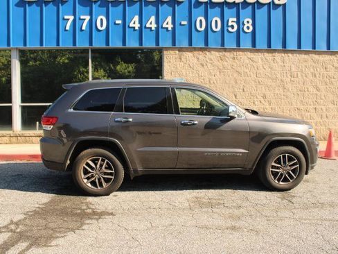 Used 2020 Jeep Grand Cherokee Limited w/ Trailer Tow Group IV RWD image 7