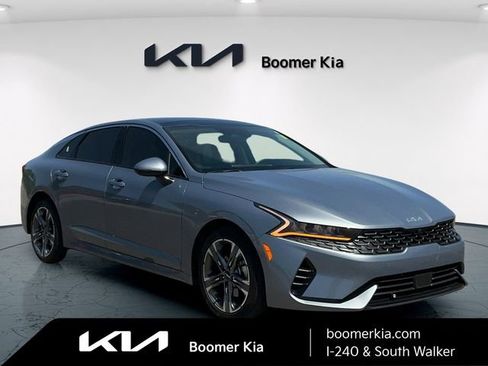 Used 2024 Kia K5 EX w/ EX Premium Package FWD image 3