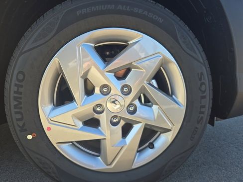 New 2026 Hyundai Kona SE image 4