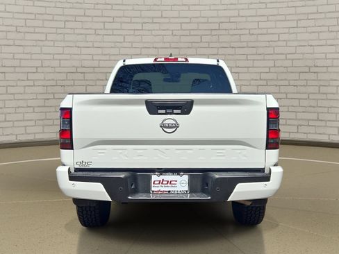 Certified 2025 Nissan Frontier SV RWD image 6
