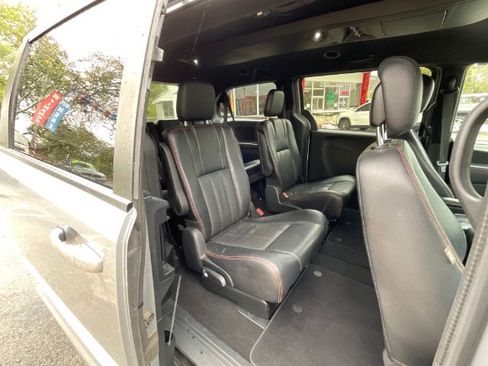Used 2014 Dodge Grand Caravan R/T image 8