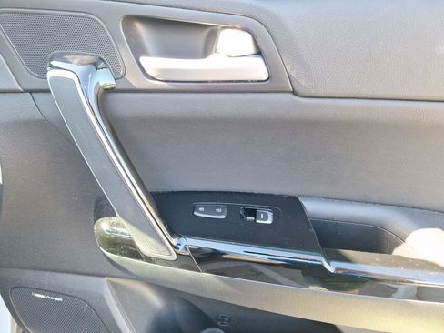 Used 2021 Kia Sportage EX w/ EX Technology Package image 35