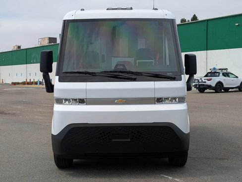 Used 2025 Chevrolet Brightdrop 400 FWD image 3