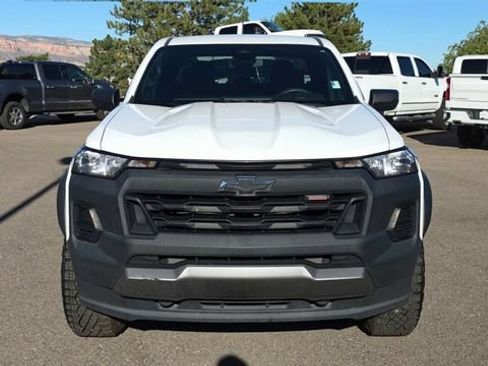Used 2023 Chevrolet Colorado Trail Boss w/ Advanced Trailering Package AWD/4WD image 3
