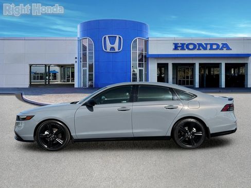 Used 2023 Honda Accord Sport image 3