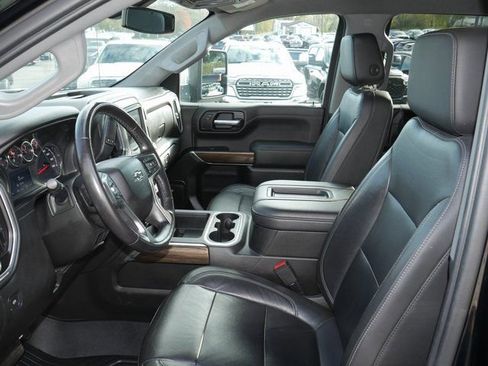 Used 2020 Chevrolet Silverado 1500 LT Trail Boss image 2