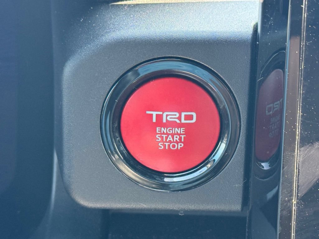 Used 2025 Toyota 4Runner TRD Off-Road Premium AWD/4WD image 27