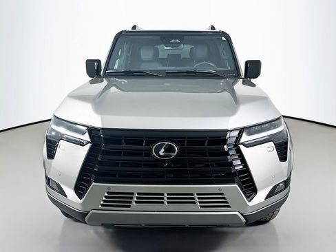 Used 2025 Lexus GX 550 image 6