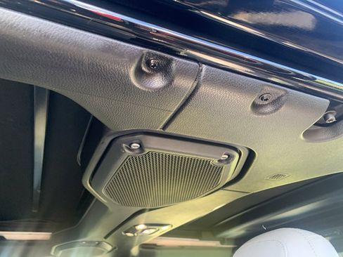 Used 2022 Jeep Wrangler Unlimited Sahara image 26