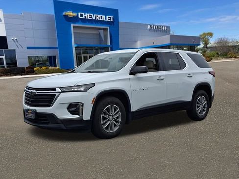 Used 2023 Chevrolet Traverse LS AWD/4WD image 33
