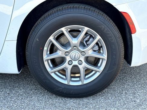 New 2026 Chrysler Voyager LX image 7