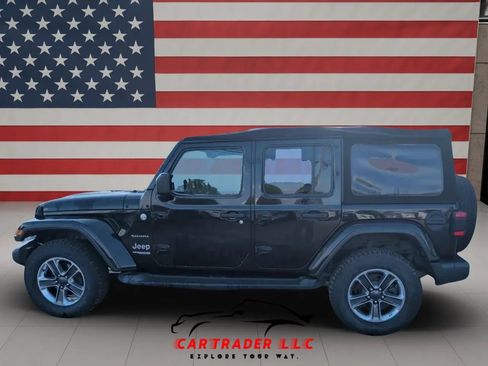 Used 2018 Jeep Wrangler Unlimited Sahara w/ LED Lighting Group AWD/4WD image 6