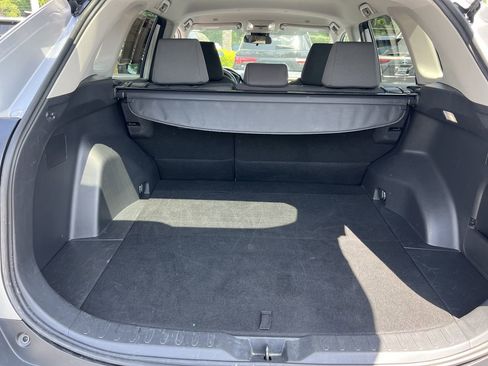 Used 2024 Toyota RAV4 XLE FWD image 33