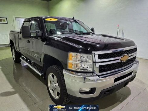 Used 2014 Chevrolet Silverado 2500 LT w/ Interior Plus Package image 12