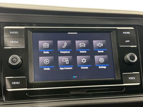 Used 2022 Volkswagen Jetta SE image 14