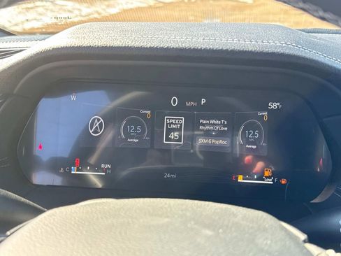 New 2026 Jeep Grand Cherokee Altitude AWD/4WD image 33