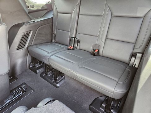 Certified 2023 Chevrolet Tahoe Z71 w/ Luxury Package image 32