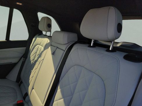 Used 2024 BMW X5 xDrive40i w/ Premium Package image 13